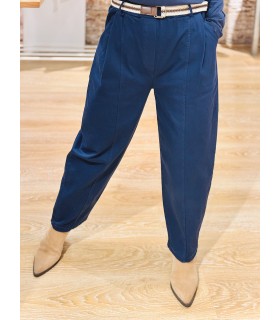 Trousers with belt