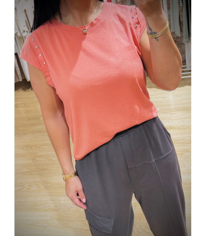 Camiseta tachuelas